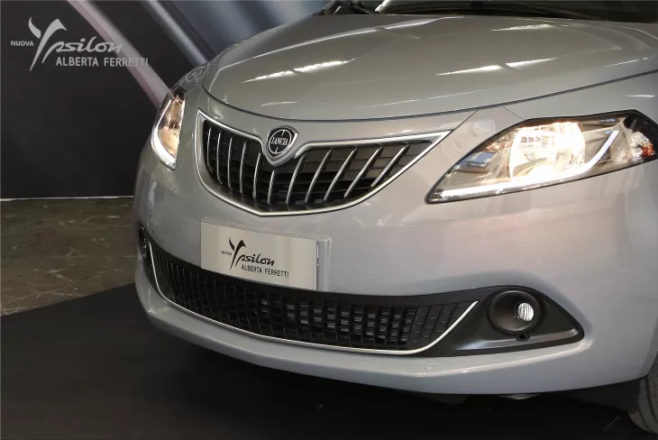 Lancia Ypsilon is the leader of the B segment in Italy