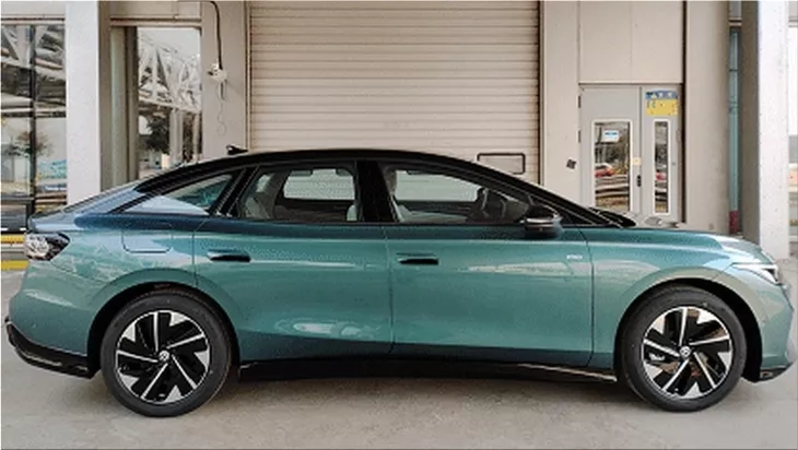 Volkswagen ID.7: The Electric Sedan That Outshines the Passat